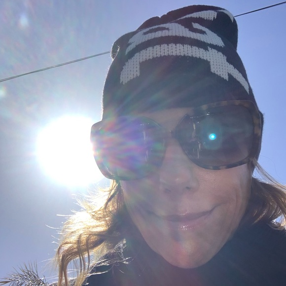 Meet your Posher, Erin - Picture 2 of 2